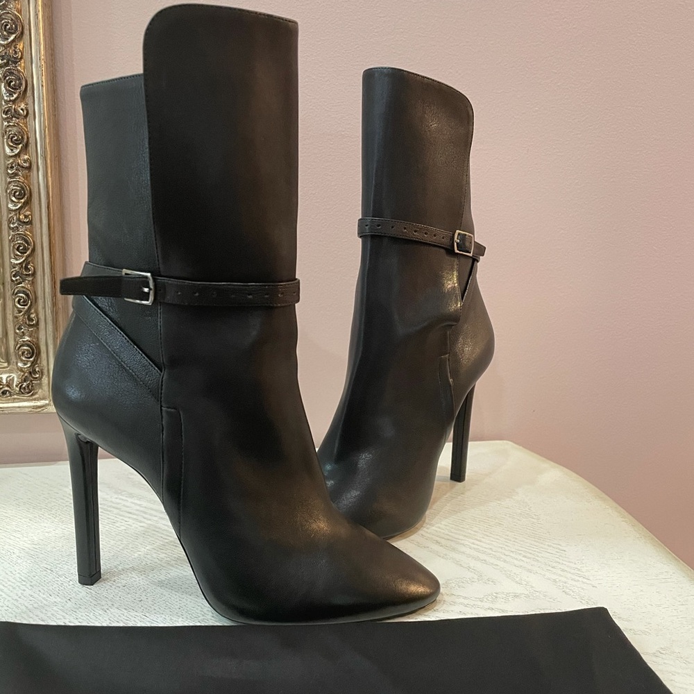 Saint Laurent Mica 105 Boots. - Picture 11 of 12